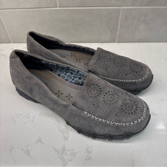 Skechers relaxed fit Gray suede Loafers slip on air cooled memory foam sz 10 - Picture 1 of 11